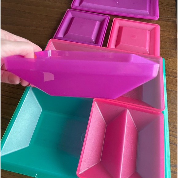 Tupperware Vintage Jewel Tone Serving Set - 7 Piece Set - Picture 4 of 5